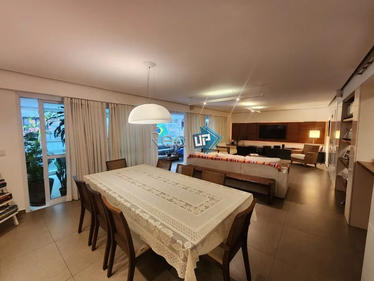4-bedroom apartment with 227 m² and 3 parking spaces — photo 10