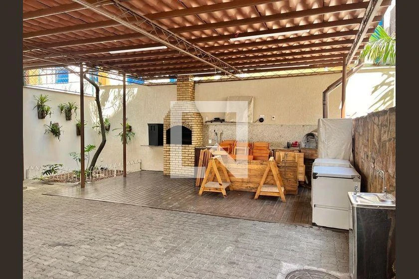 2-bedroom apartment in a building with a pool — photo 11