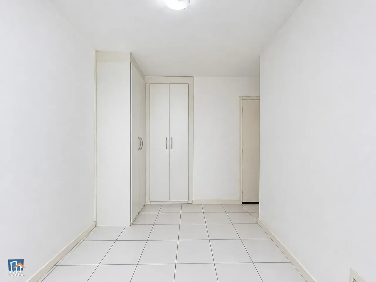 2-bedroom apartment with balcony and separate kitchen — photo 17