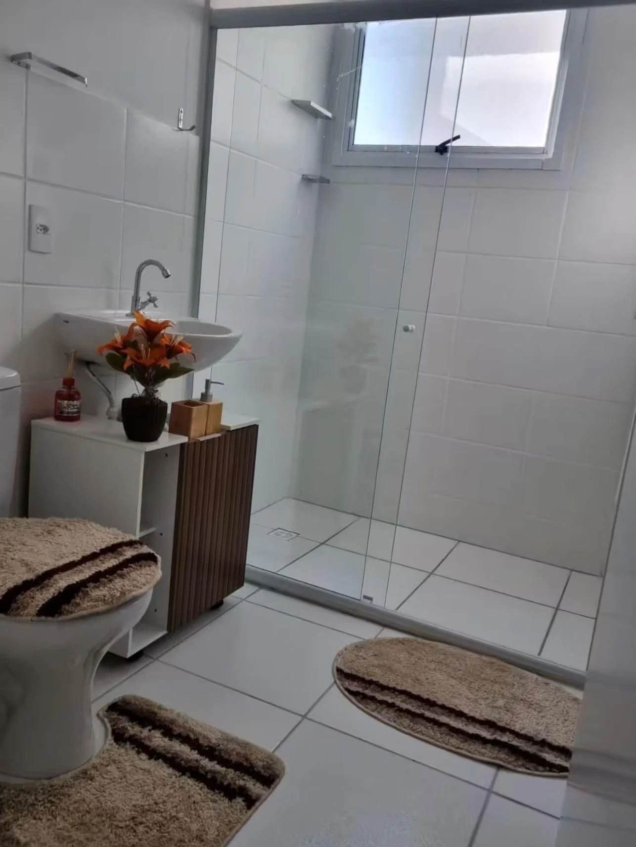Furnished 2-bedroom apartment with a gas stove — photo 18