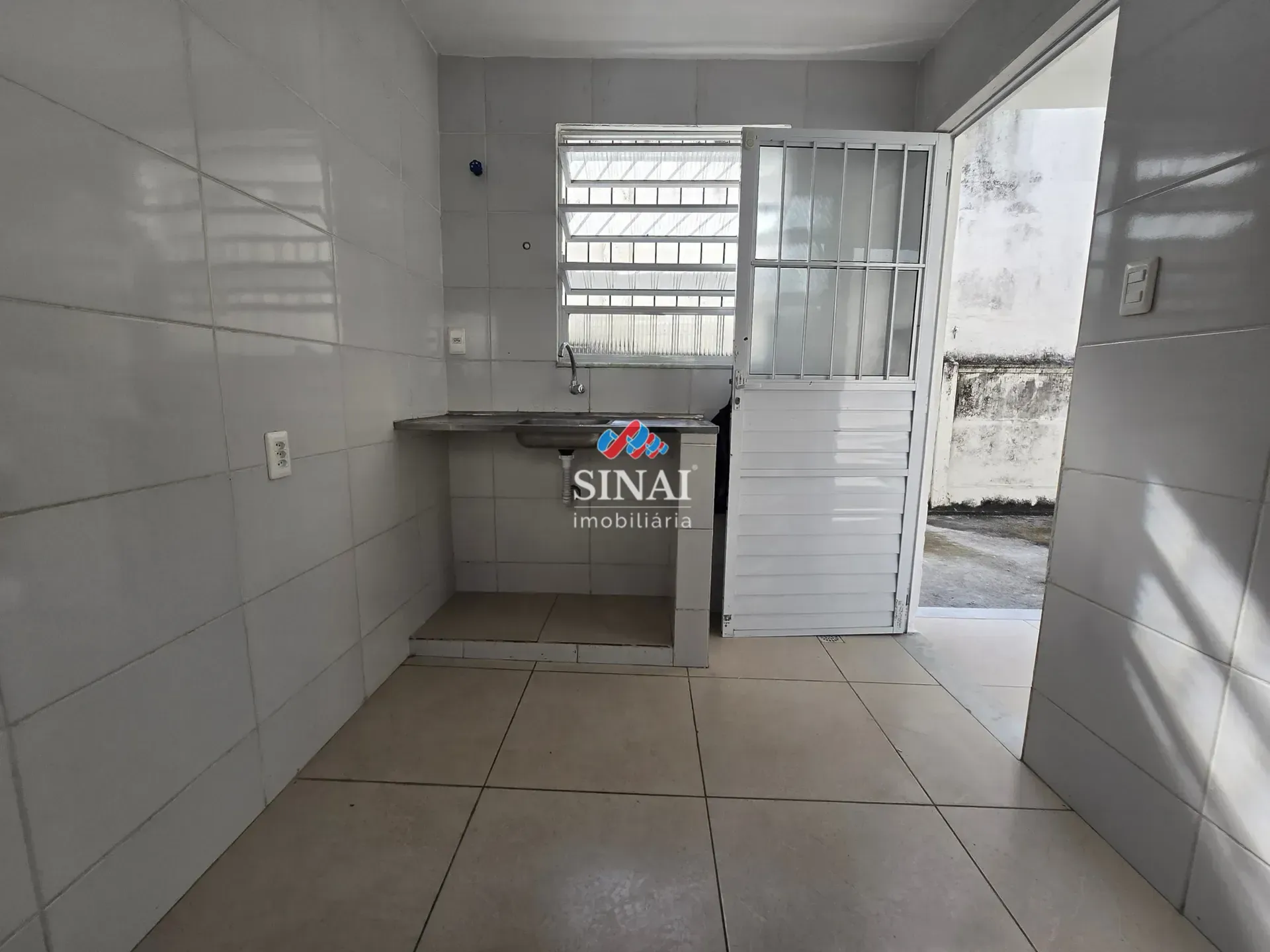 House with 3 bedrooms and 1 bathroom plus 1 parking space — photo 21