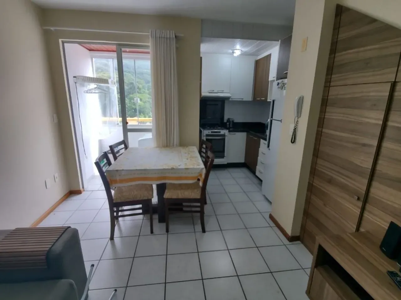 Apartamento duplex de 60 m² com sacada na suíte