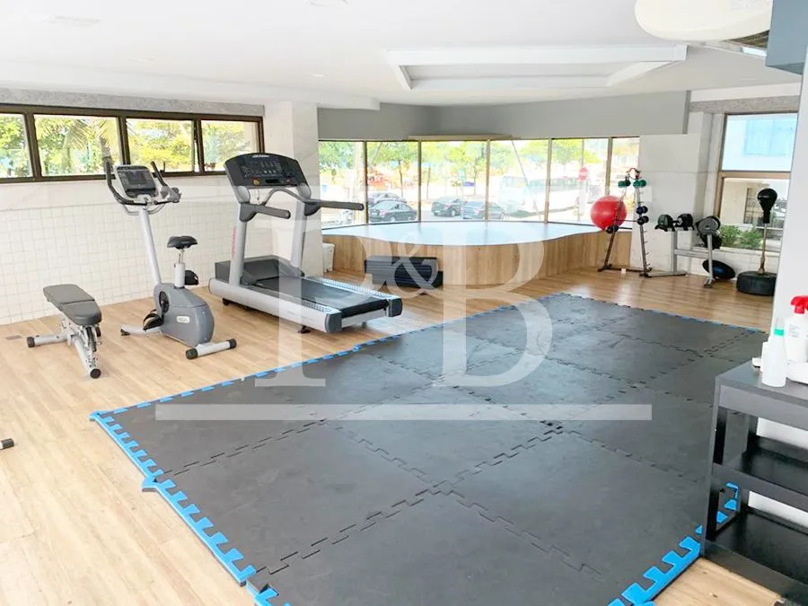 4-bedroom apartment with a separate kitchen and 312 m² — photo 3