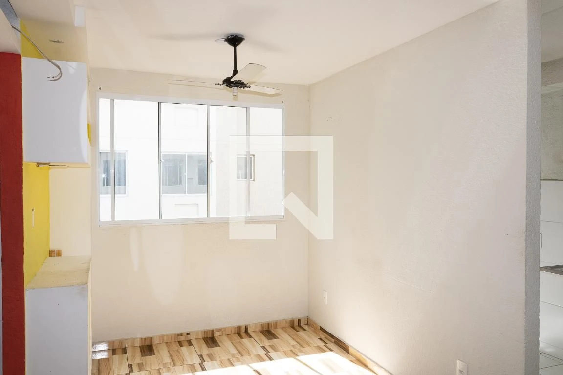 Apartamento com 2 quartos e área de lavanderia — photo 13