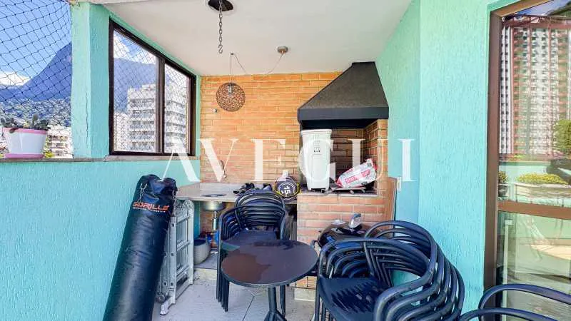 Apartment with a closed kitchen and 4 bedrooms — photo 27