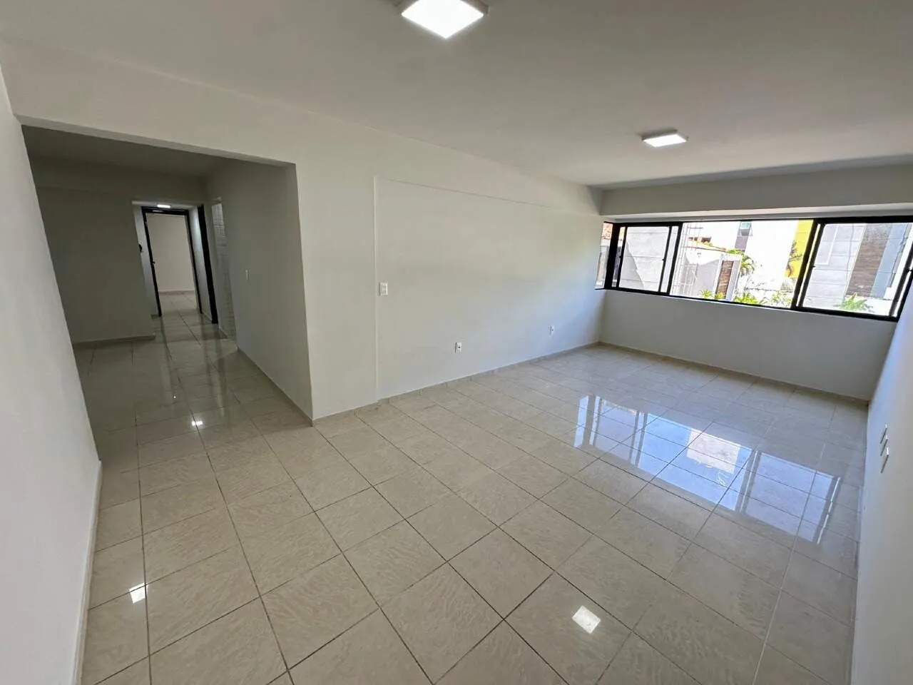Квартира 176 м² з 4 кімнатами та 3 ванними-сюїтами