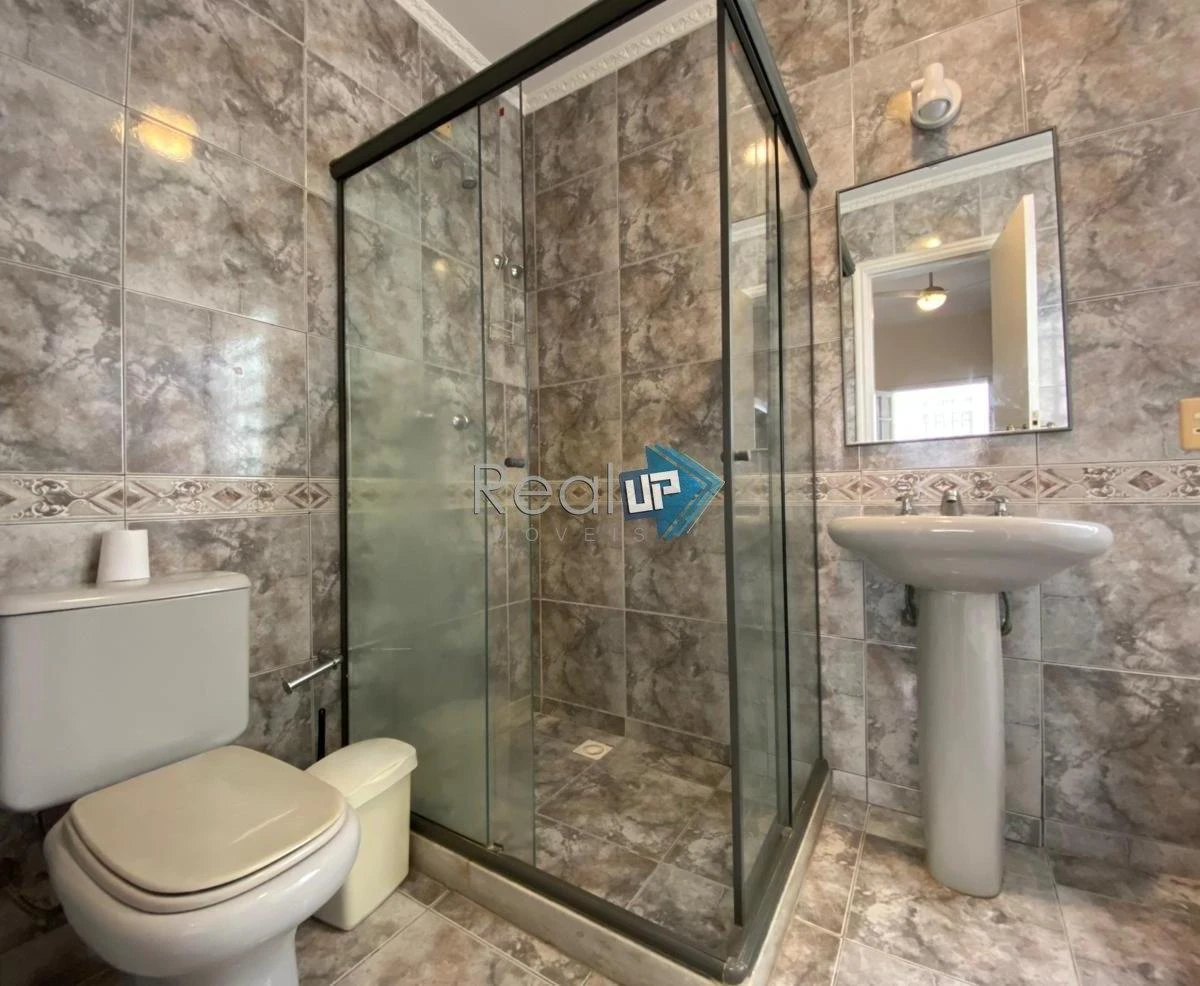 Балкон з грилем та 3 спальні: будинок 177 м² — photo 25