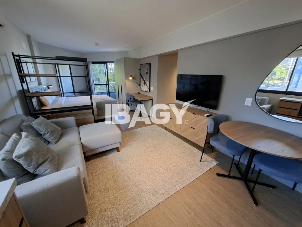 Studio with a glassed-in balcony and open-plan kitchen — photo 35