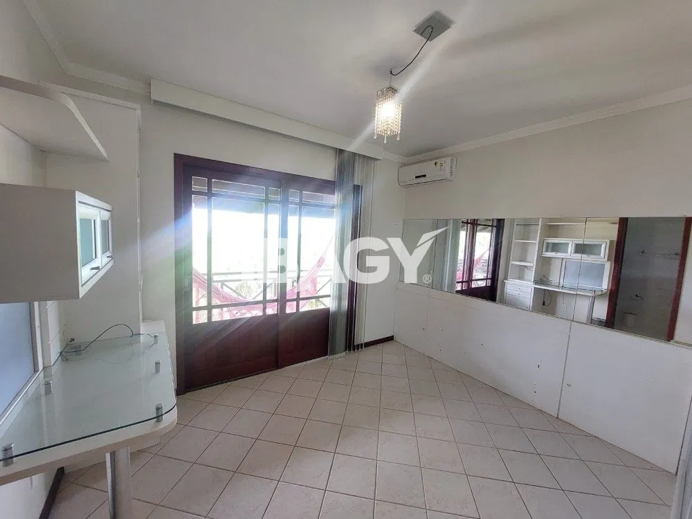 House for rent with 6 bedrooms, 5 suites and 7 bathrooms — photo 37