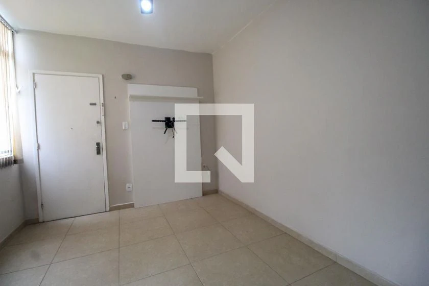 Apartamento sin amueblar de 1 dormitorio y balcón — photo 7