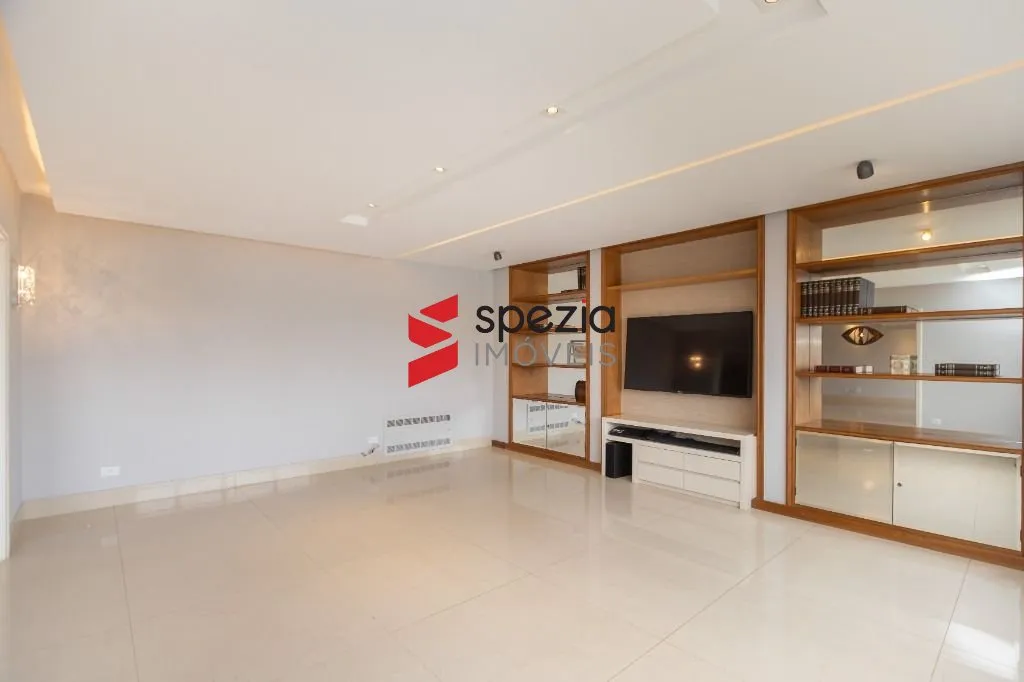 332 m² apartment with 2 bedrooms and 5 bathrooms — photo 12