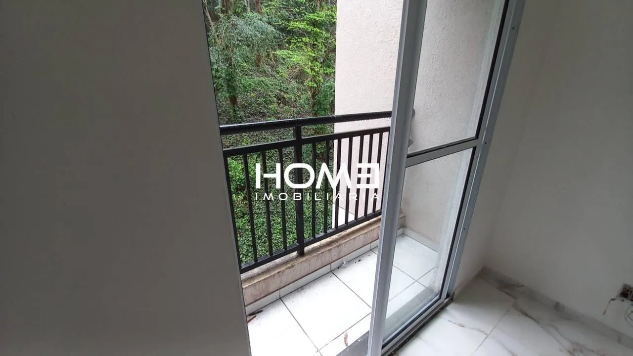 2-bedroom apartment with a mountain view — photo 6