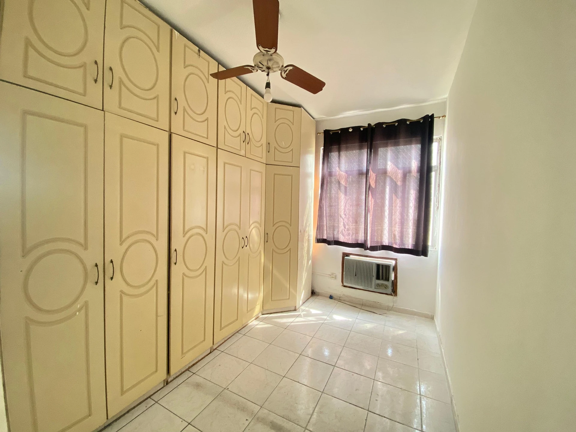 Квартира з 2 спальнями, 1 ванною та терасою — photo 31