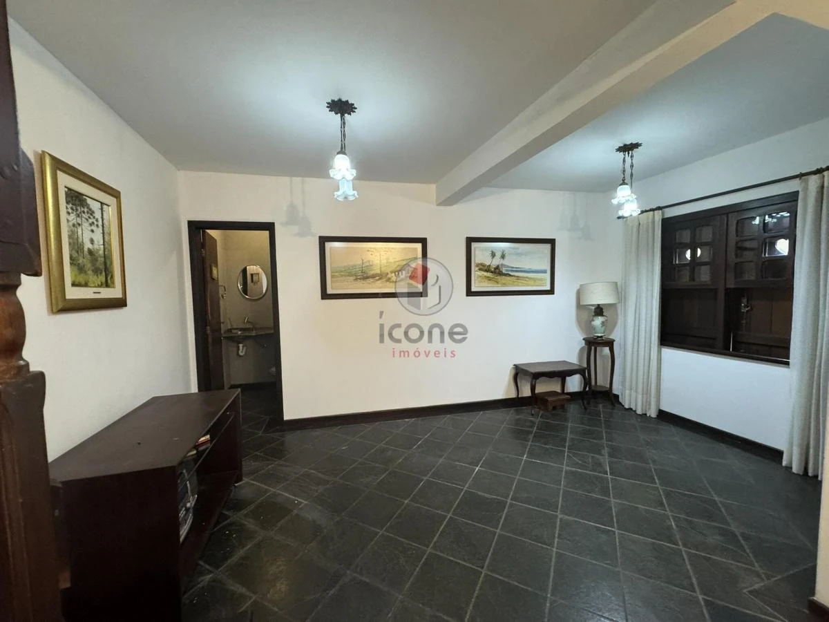 3-bedroom house with a bathtub in Curitiba — photo 20