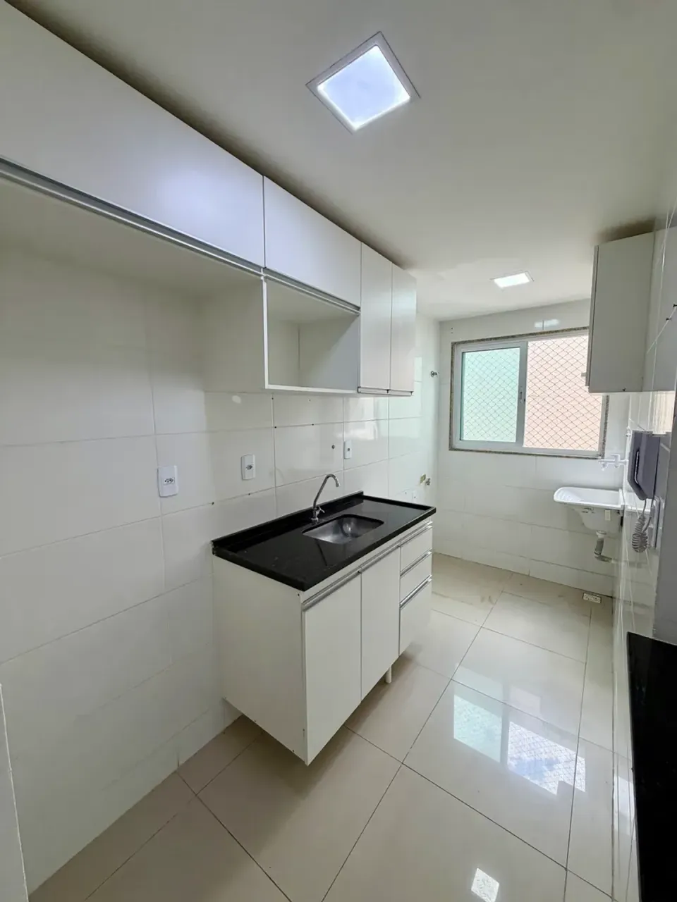 Apartment with 2 bedrooms, balcony and no parking — photo 2