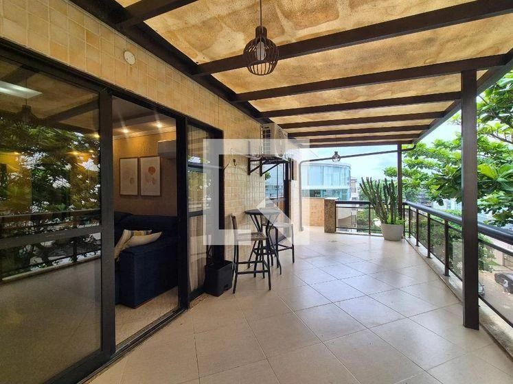 Furnished apartment, 180 m², with a glass-enclosed balcony — photo 25