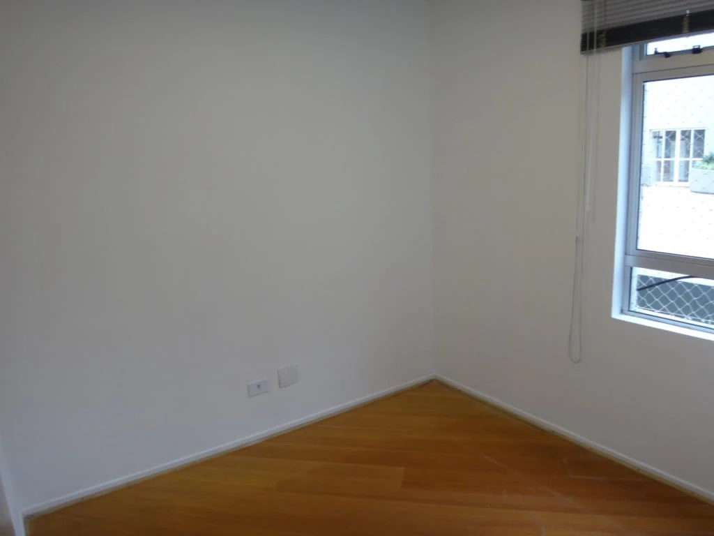 2-bedroom apartment with a walk-in closet — photo 12