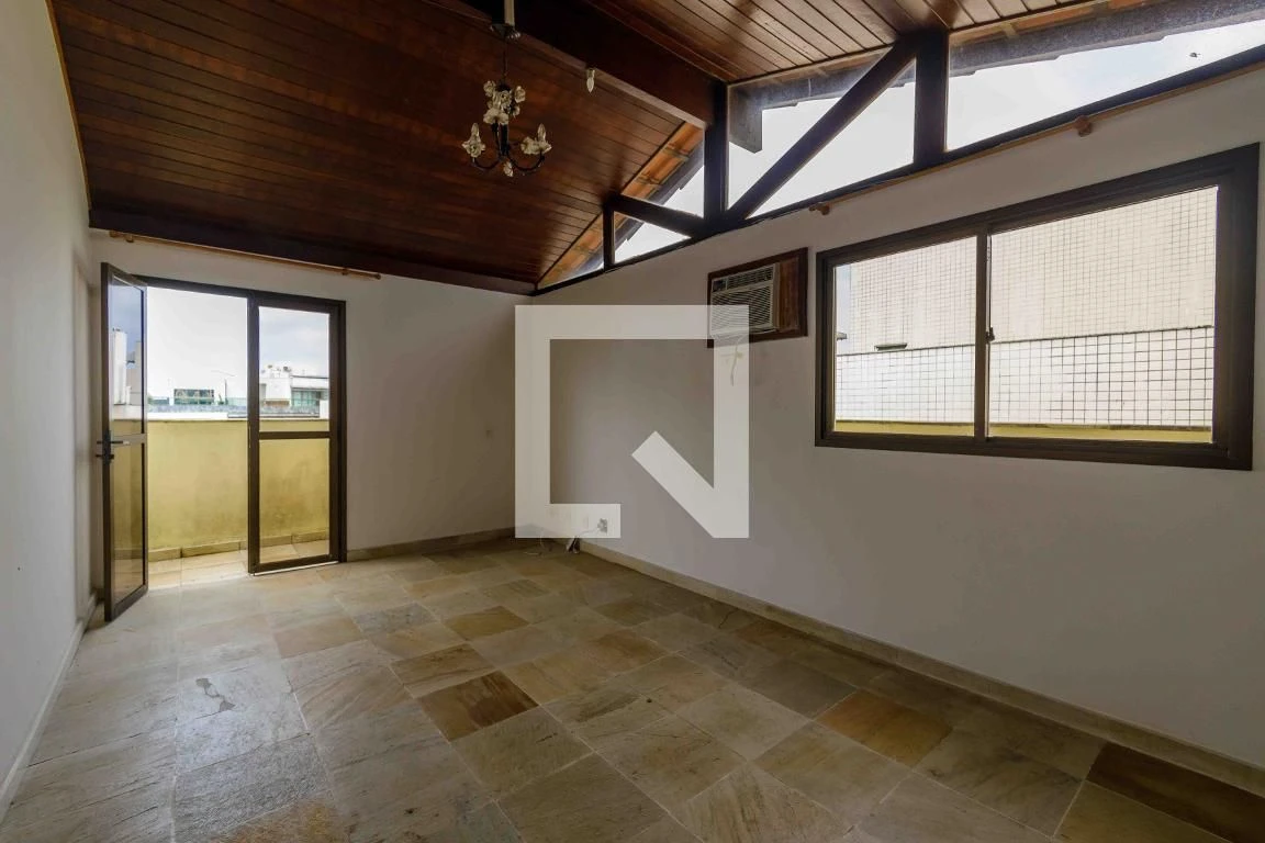 Ванна та 4 спальні: квартира 360 м² — photo 23