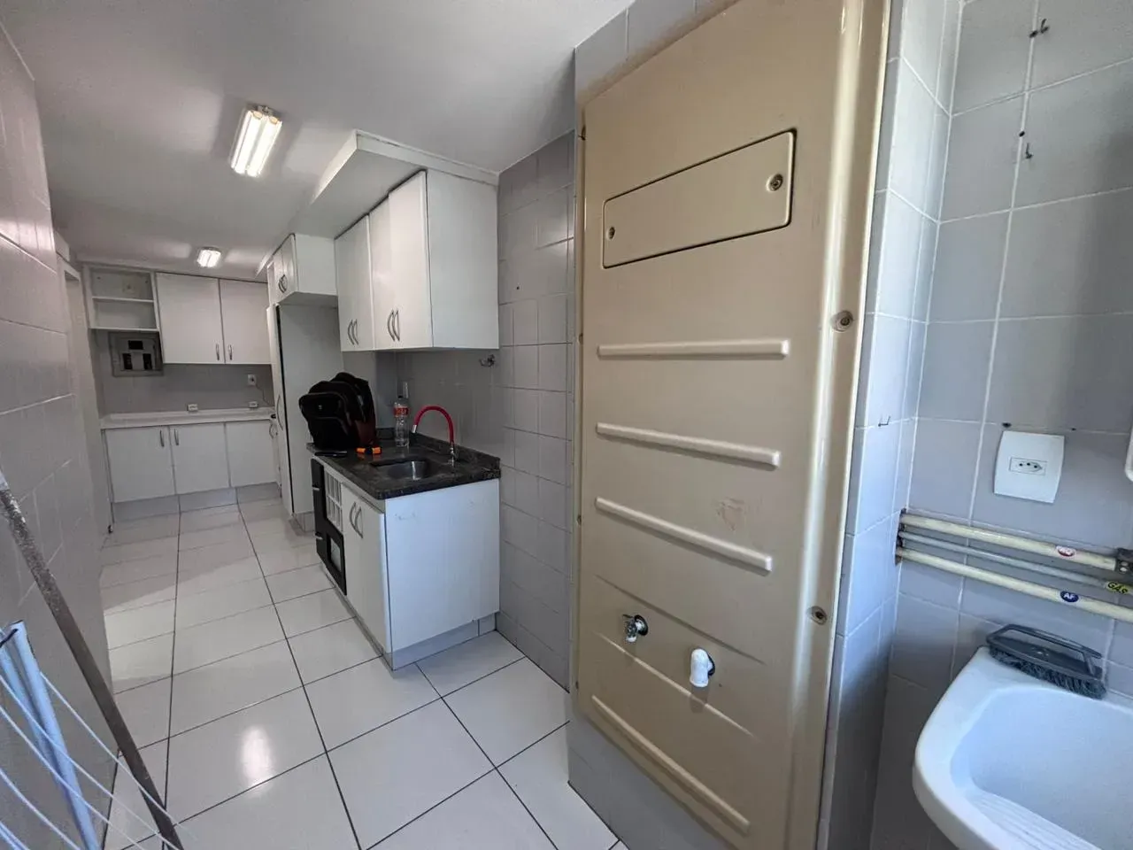 Furnished apartment with 3 bedrooms and a balcony — photo 2