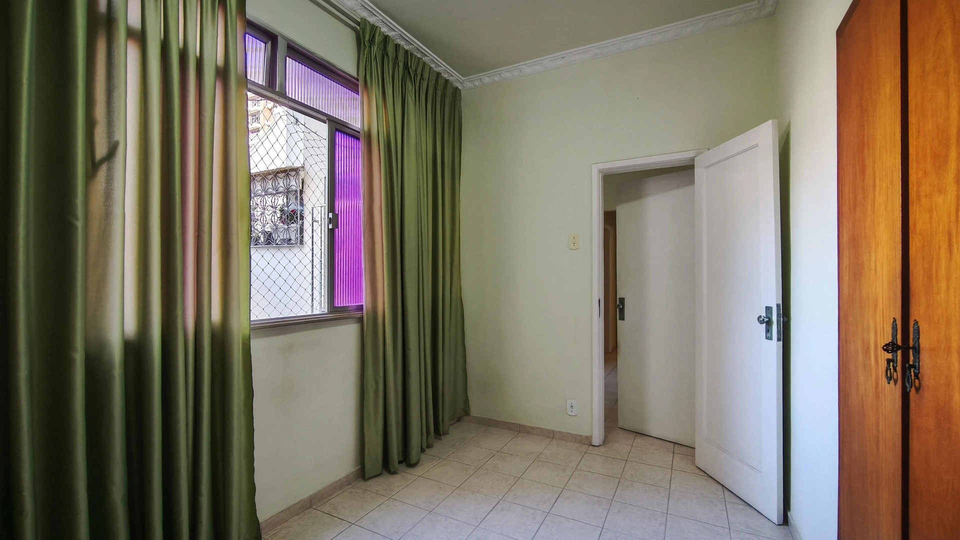 Apartamento de 3 quartos com cozinha separada e 2 banheiros — photo 18