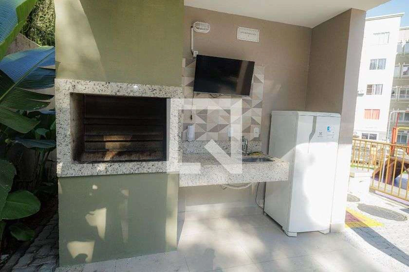 48 m² apartment with a closed kitchen and gas stove — photo 6