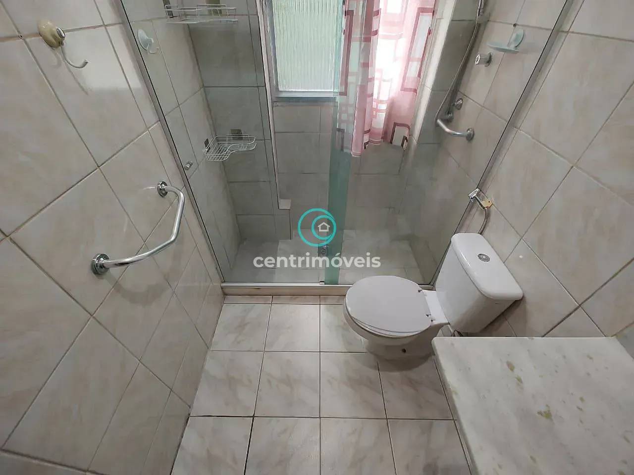 Wood or laminate floors in a 2-bedroom apartment, 50 m² — photo 9