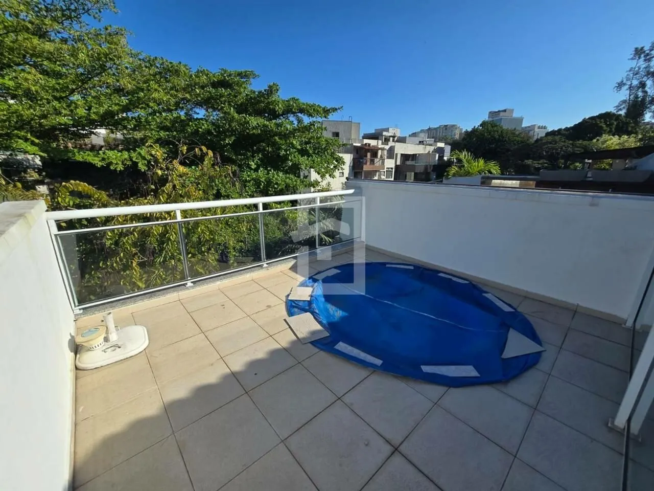 Triplex house with 4 bedrooms and 2 en-suites — photo 62