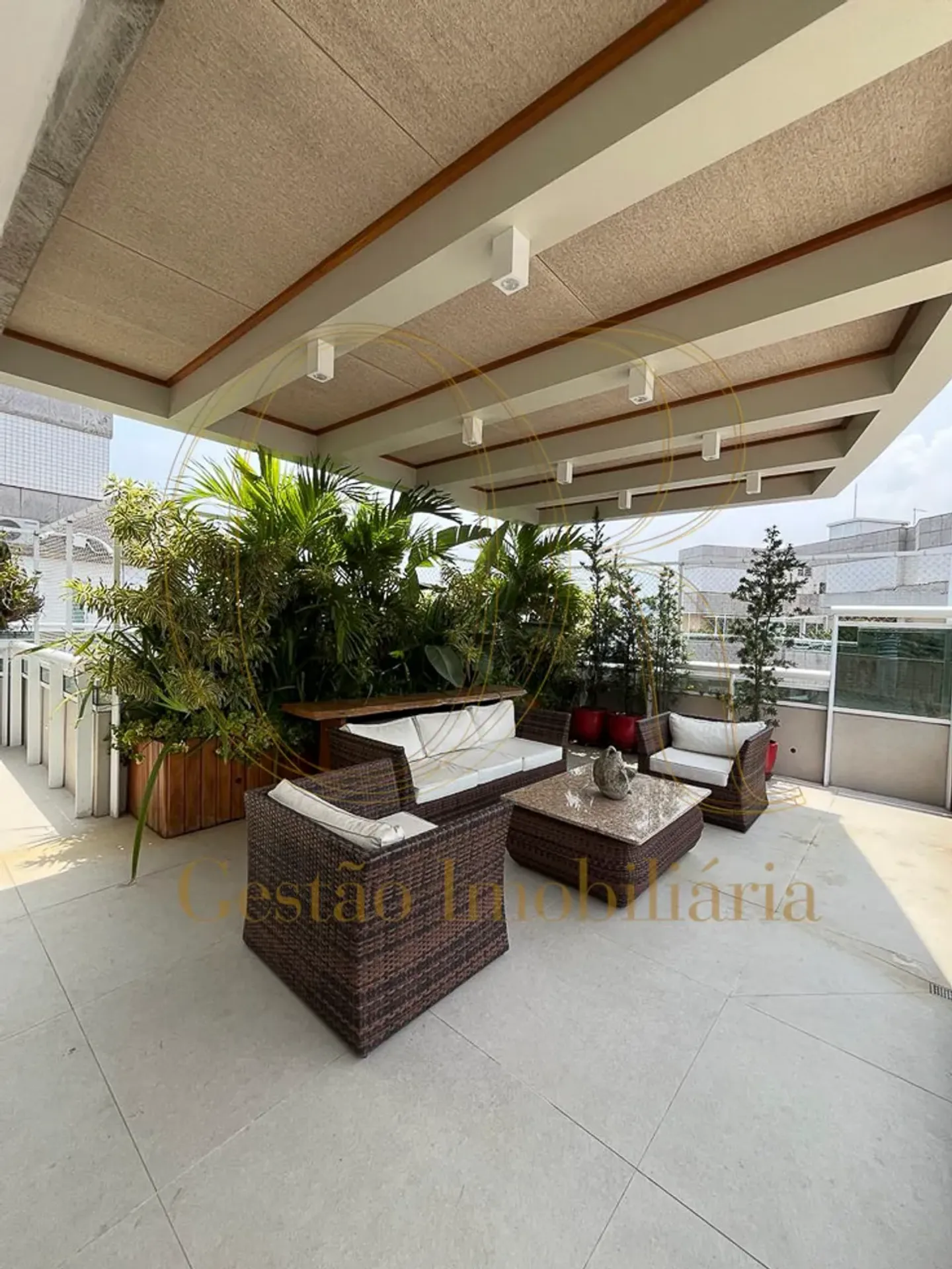 Apartamento mobiliado de 290 m² com 3 quartos e 4 banheiros — photo 6