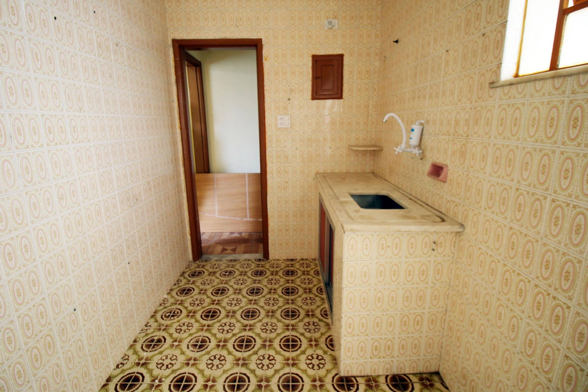 Квартира без меблів з 1 спальнею і без паркування — photo 9