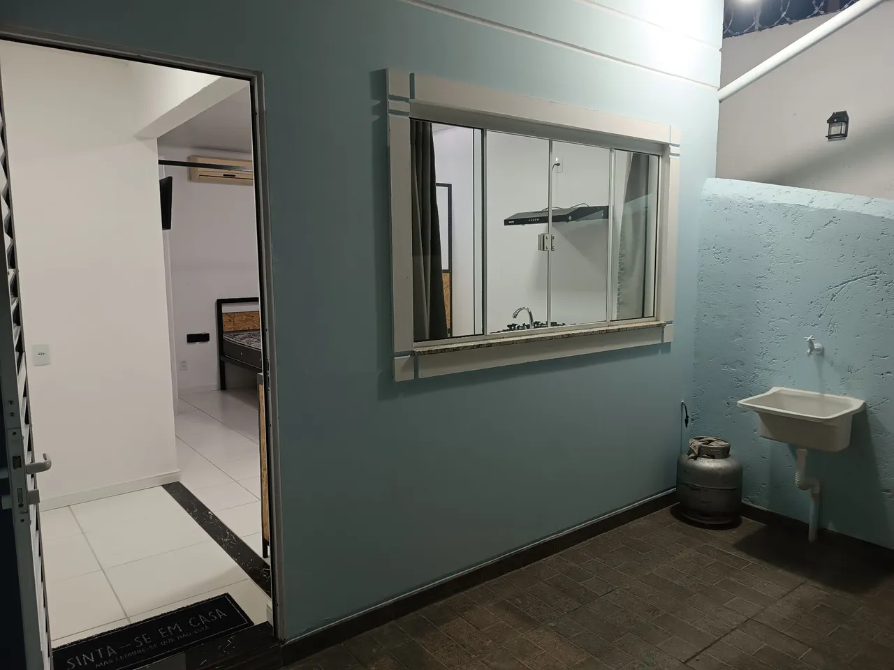 One-bedroom, 19 m² apartment in Florianópolis — photo 8