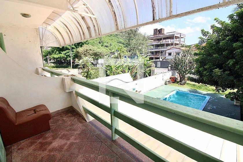 Casa com 6 quartos e 600 m² para aluguel — photo 9