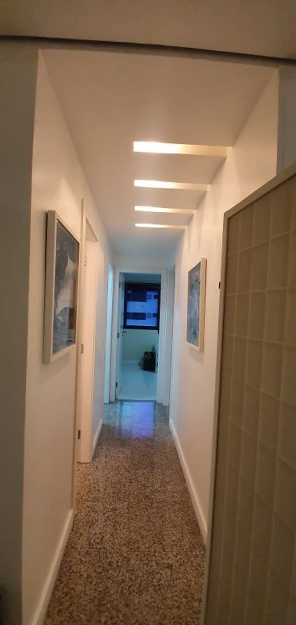 Apartamento com 3 quartos e cozinha integrada moderna — photo 19