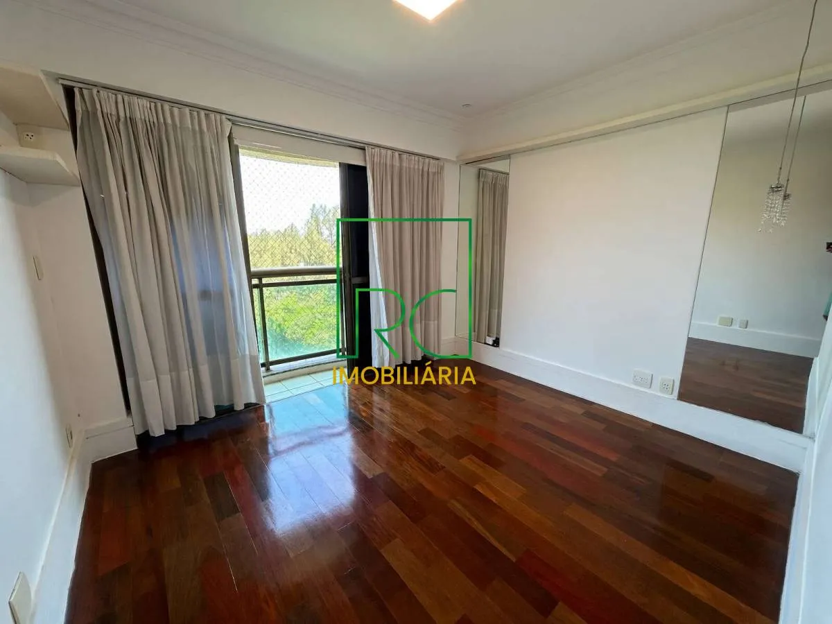 4 quartos e janelas do piso ao teto: apartamento de 174 m² — photo 11