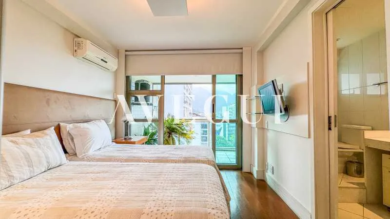 Apartamento sem mobília com 3 dormitórios e varanda fechada — photo 11