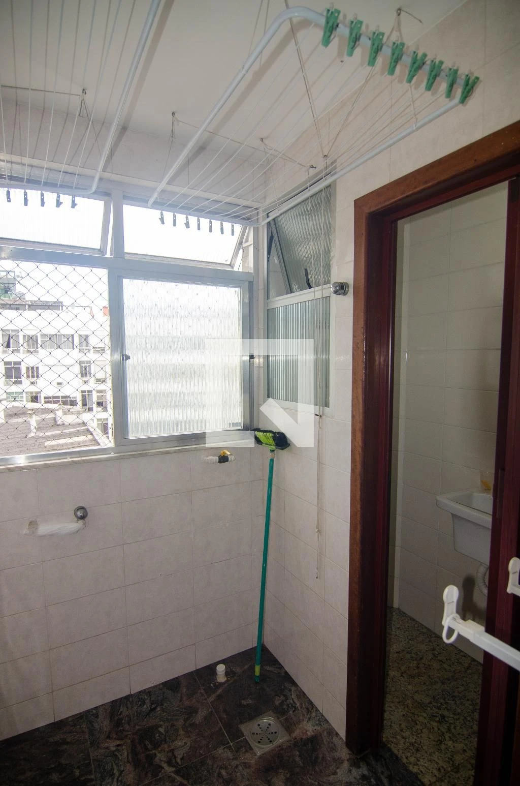 Apartamento sem mobília com 4 quartos e 4 banheiros — photo 24