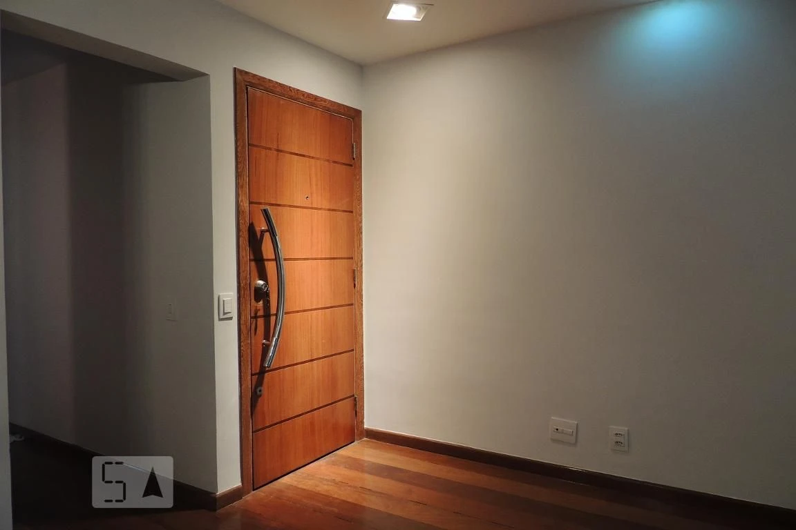 Apartamento de 4 quartos com janelas do piso ao teto — photo 82