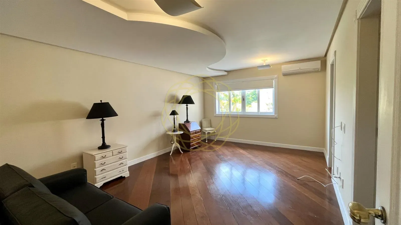 Casa mobiliada com 7 quartos e 984 m², 5 suítes — photo 11