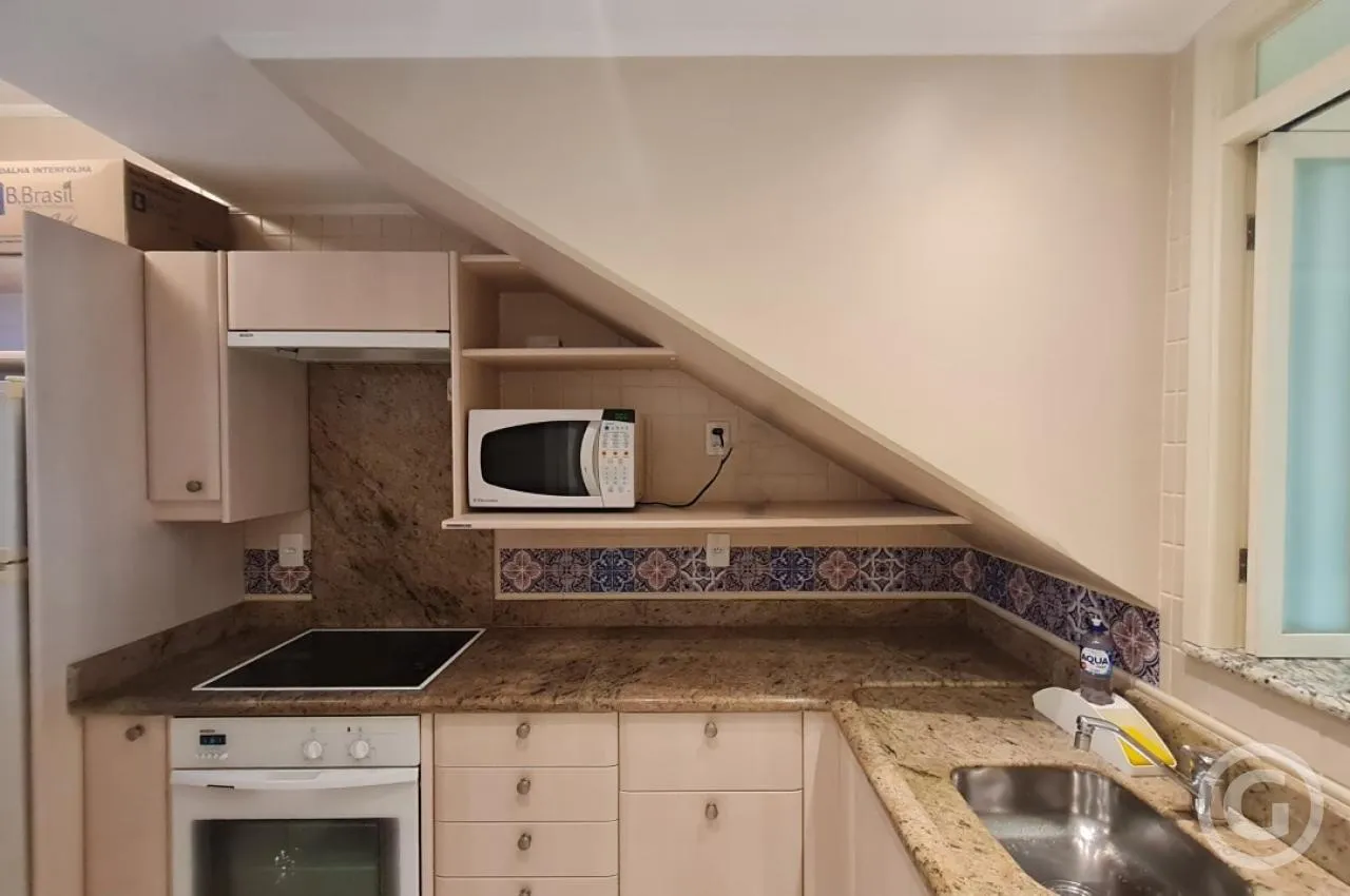 Apartamento de 2 quartos com janelas do piso ao teto, Centro — photo 2