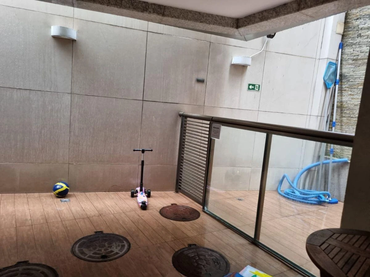 4-bedroom apartment in a building with a sauna — photo 34