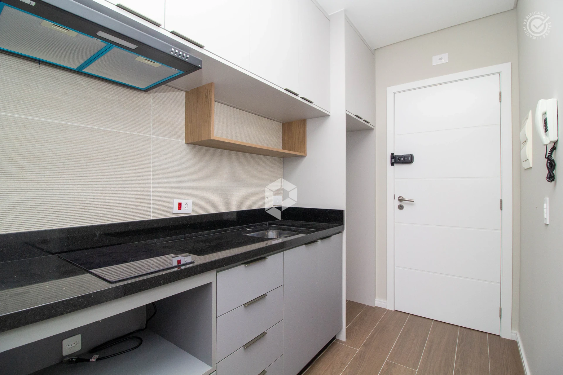 Home office in a one-bedroom apartment, 18 m² — photo 3