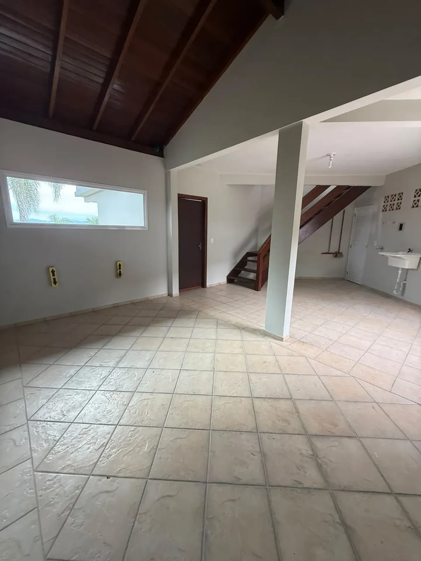 Water view in a 3-bedroom house, 180 m² — photo 26