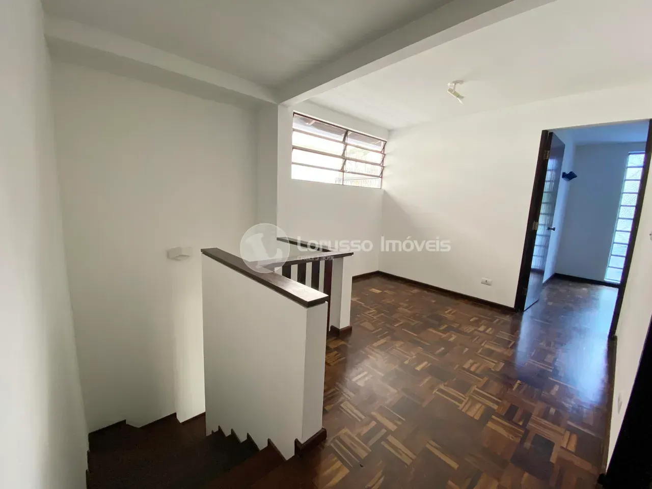 Bathtub in a 3-bedroom house, 190 m² — photo 9