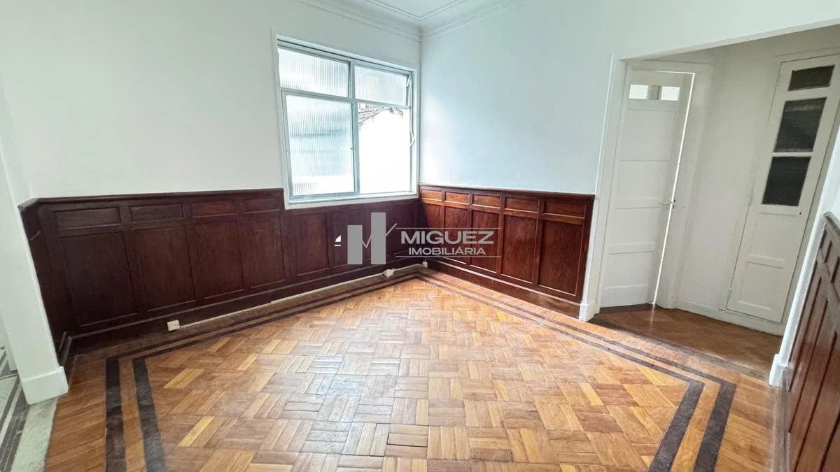 House, 80 m², with wood or laminate floors — photo 11