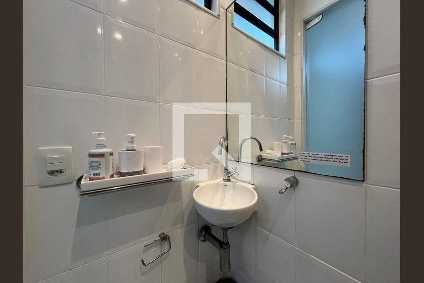 2-bedroom apartment in a building with a gym — photo 26