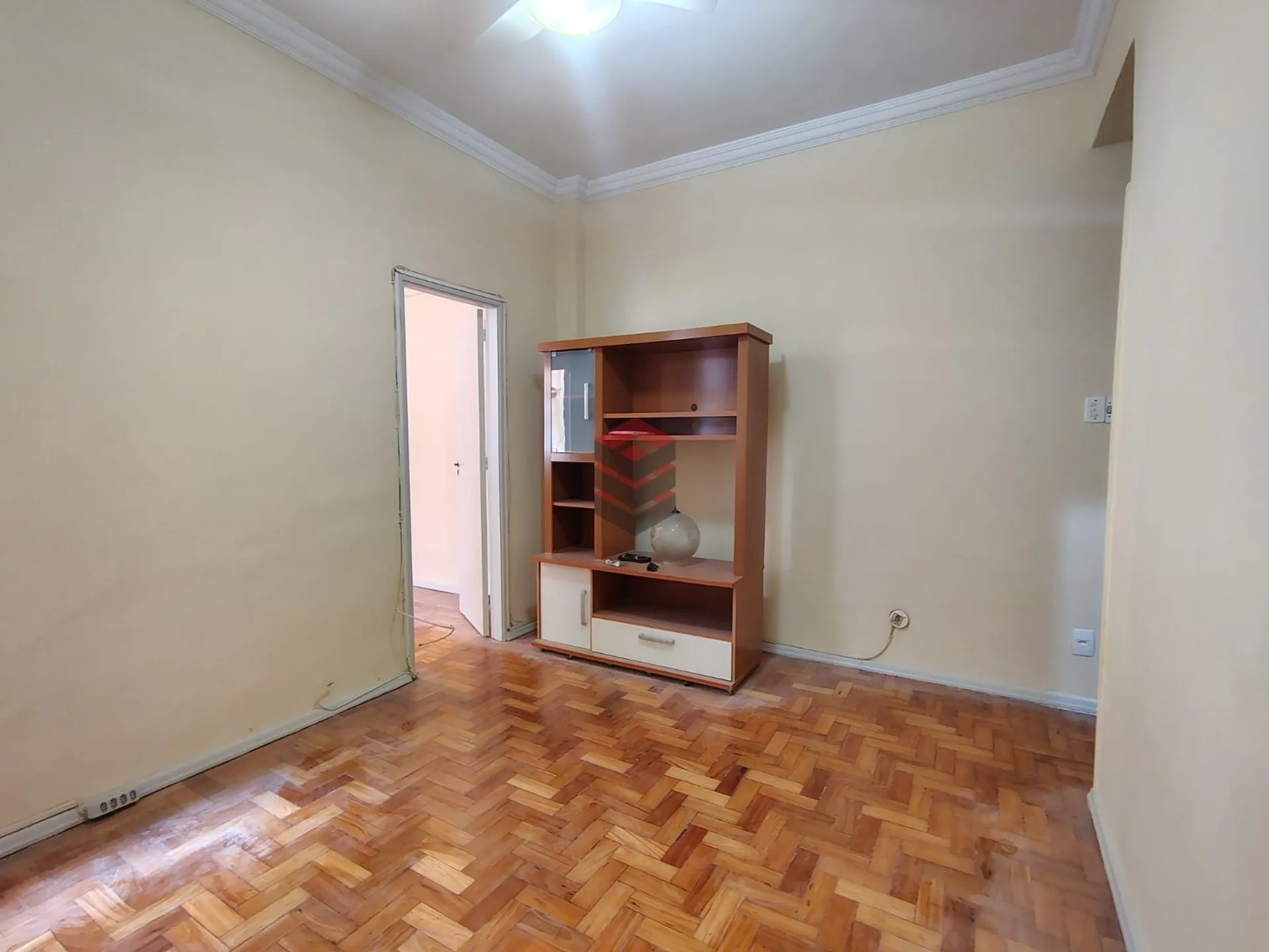 Apartment, 32 m², with wood or laminate floors — photo 3