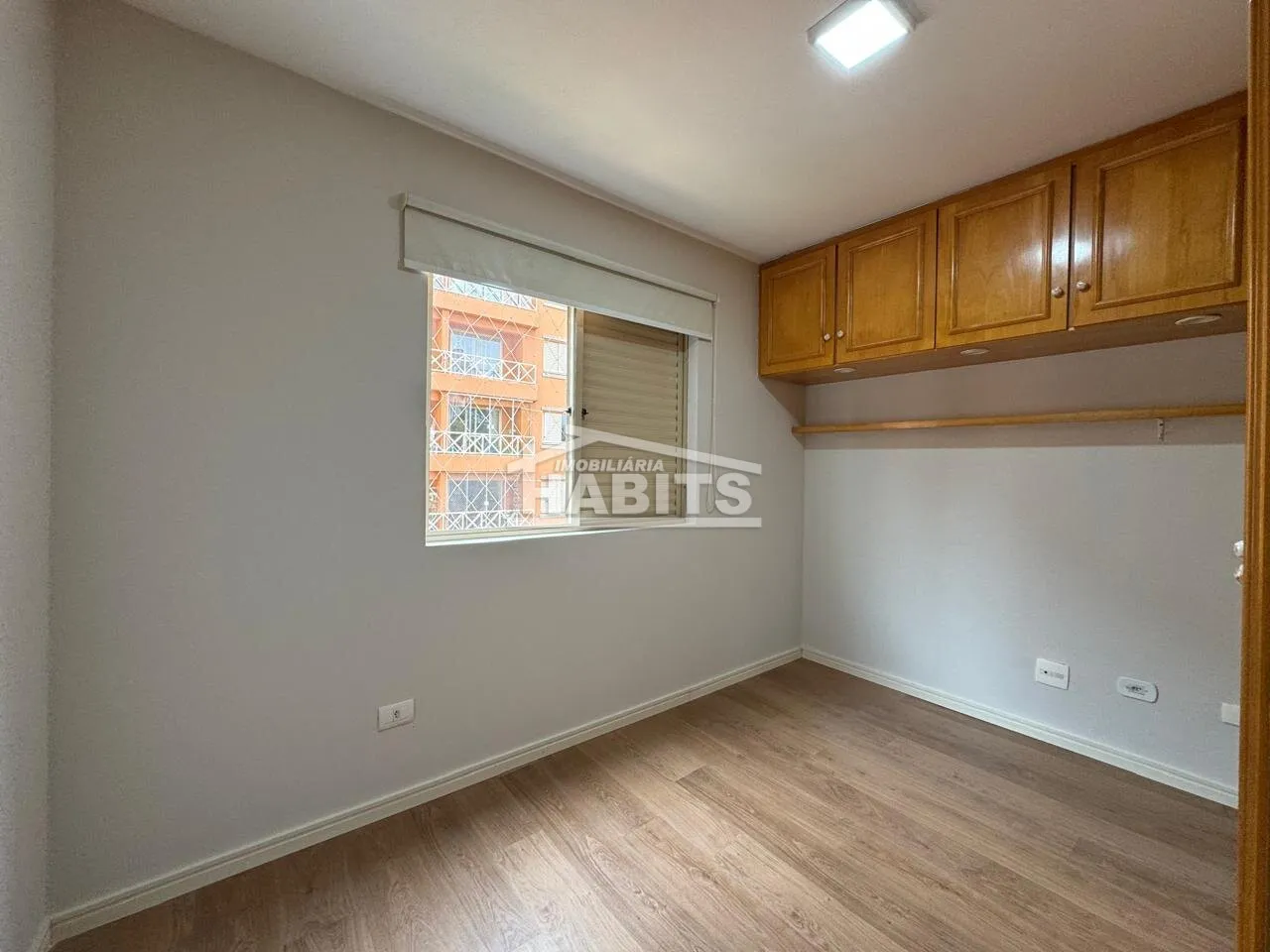 3-bedroom apartment with a balcony — photo 8