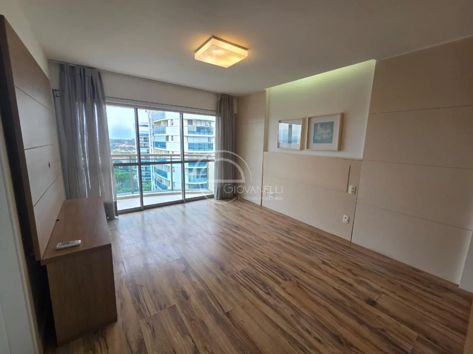 4-bedroom apartment with an enclosed gourmet balcony — photo 3