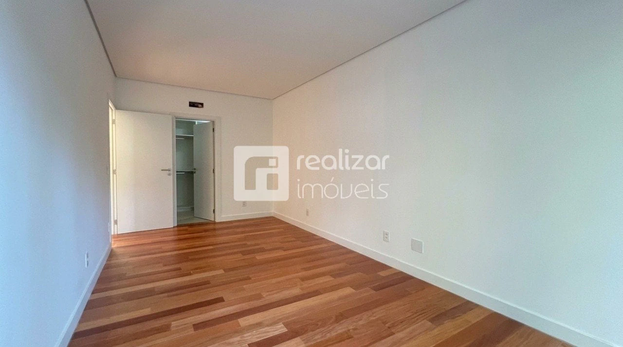 Apartment, 130 m², with floor-to-ceiling windows — photo 15