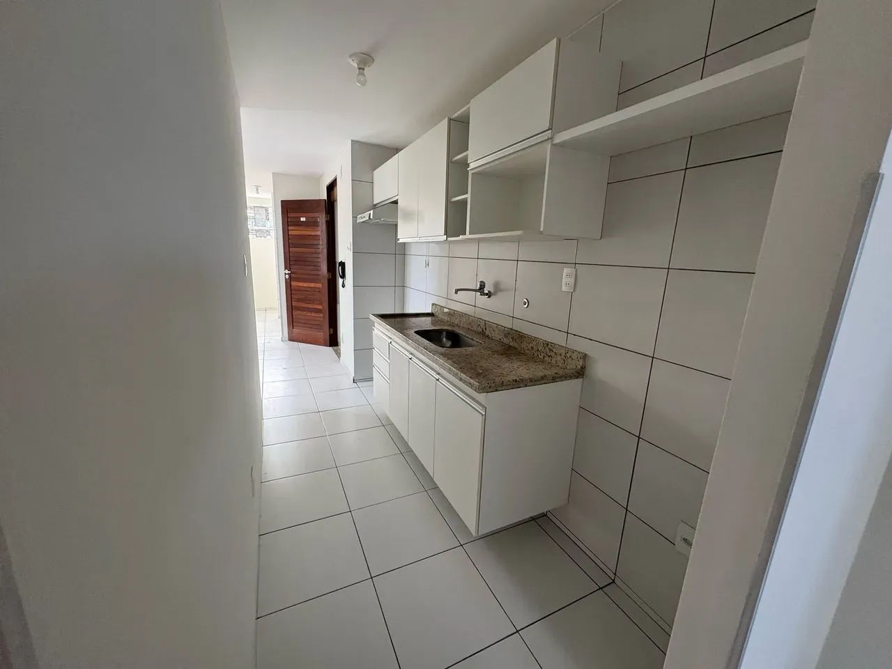 Unfurnished 100 m² apartment with 4 bedrooms and 2 en-suites — photo 21