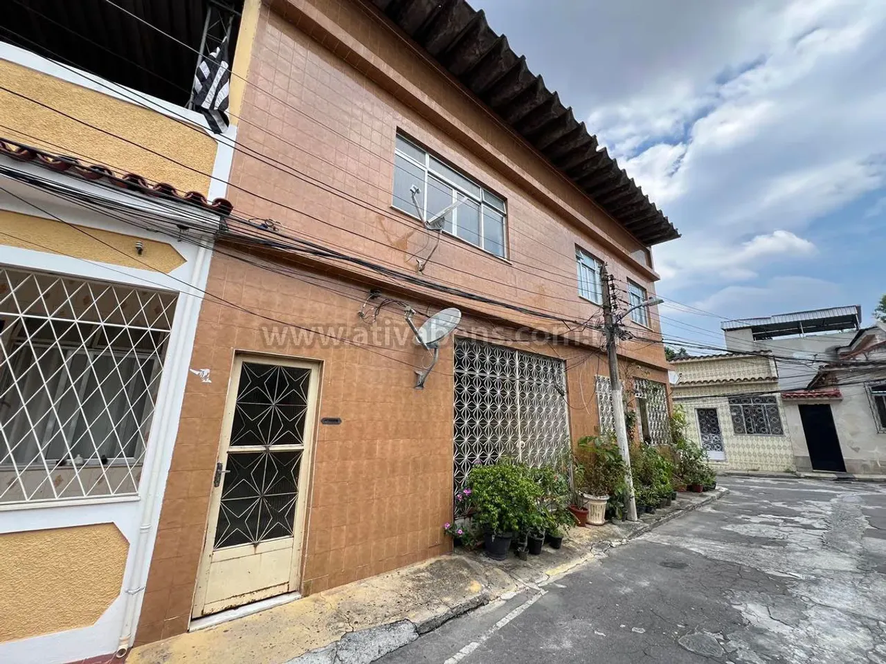 Apartment with 2 bedrooms and 1 bathroom, no parking
